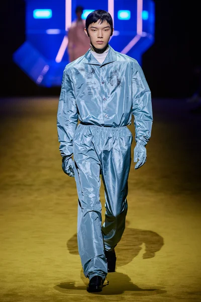 Look 5